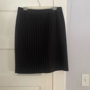 Caslon skirt